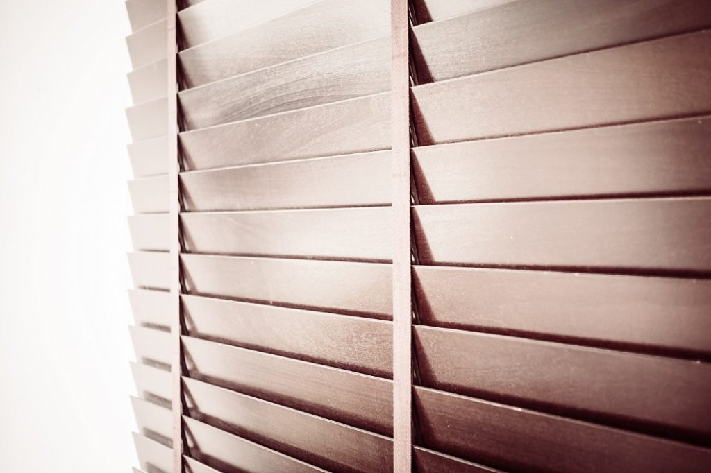 Window shades with a view to energy efficiency